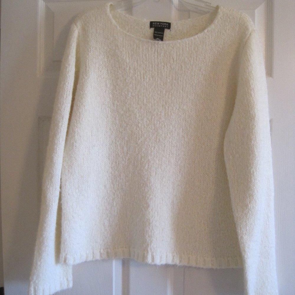 NEW YORK AND COMPANY IVORY SWEATER XL